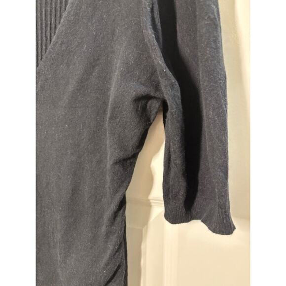 Black Top with V-Neck and Collar by Frame Size L - Picture 5 of 5